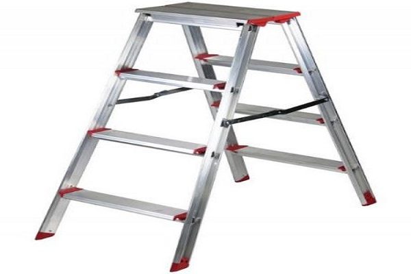 Elements of a Step Ladder and How to Properly Use One